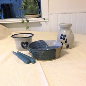 Williamsburg & Brinker Pots Pottery Lot